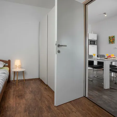 Apartment Gavric * Loborika