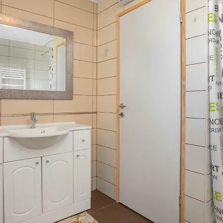 Apartment Gavric * Loborika