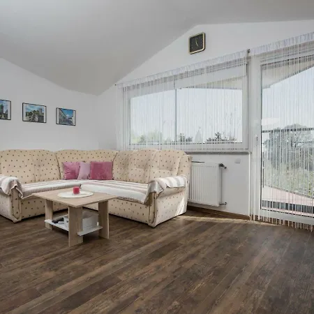 Apartment Gavric Apartment Loborika